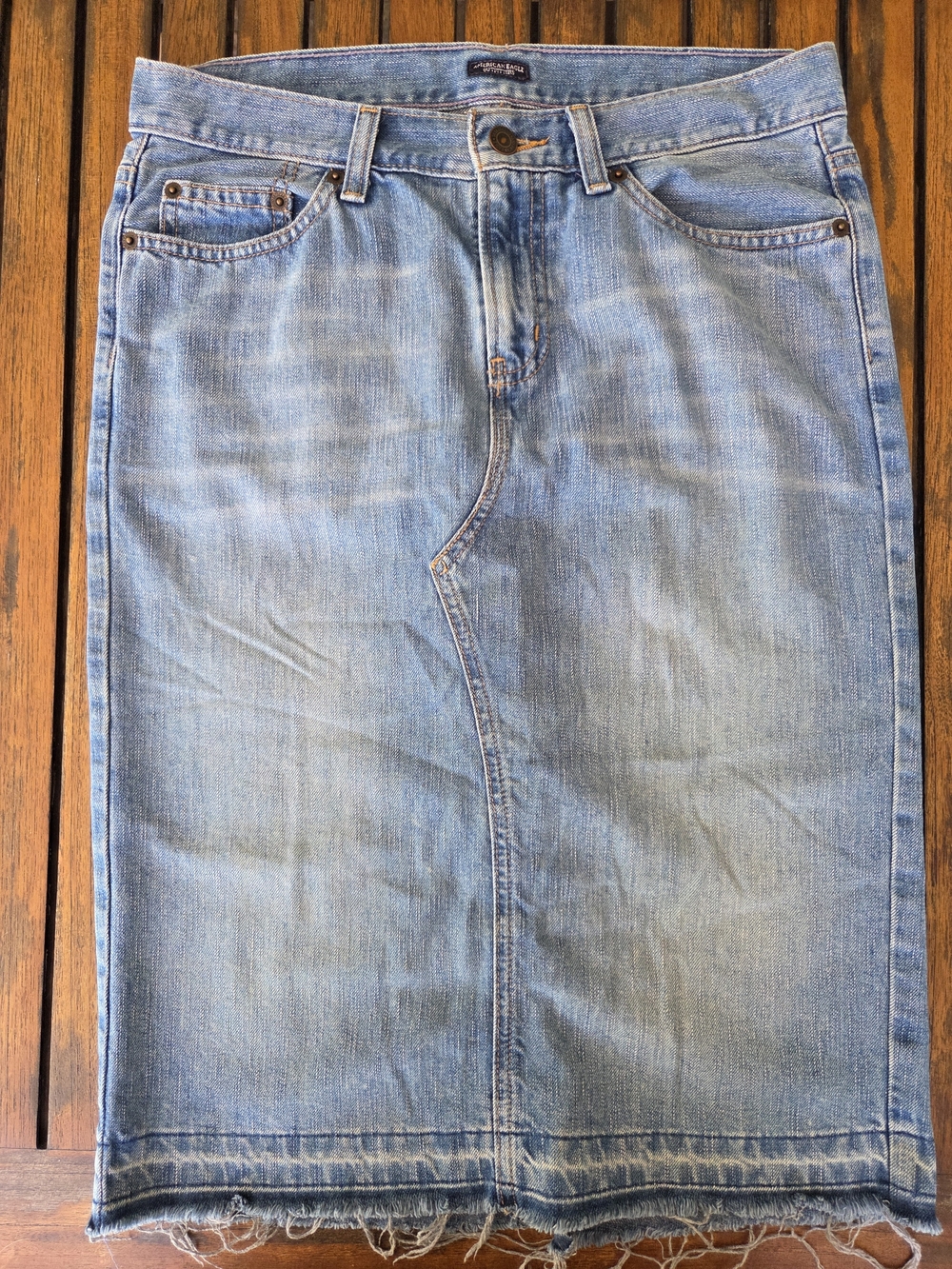 Women's American Eagle Outfitters Classic Denim Jean Skirt Size 4 Midi Raw Hem